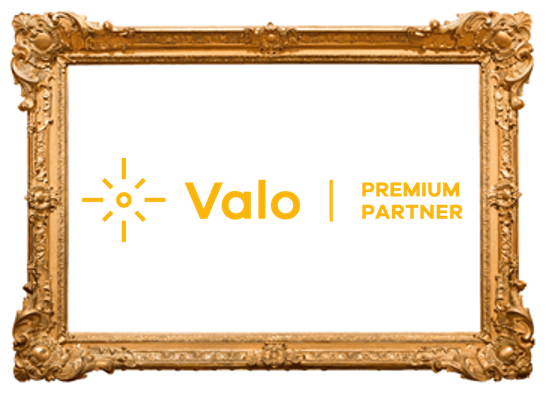 Valo Premium-Partnerschaft Schriftzug in einem goldenen Bilderrahmen
