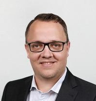 Portraitbild von Heinz Süess, Geschäftsführer und Senior Business Consultant bei der novaCapta Software & Consulting Schweiz AG 